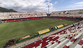 Stade Arechi vu des tribunes