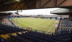 Stade de Kenilworth Road vu des tribunes