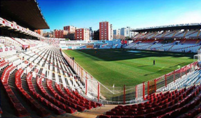 Stade de Vallecas vu des tribunes