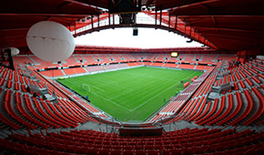 Stade du Hainaut vu des tribunes