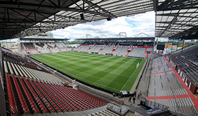 Stade Millerntor vu des tribunes