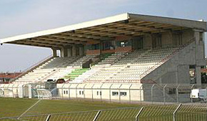Stade Louis Michel vu des tribunes